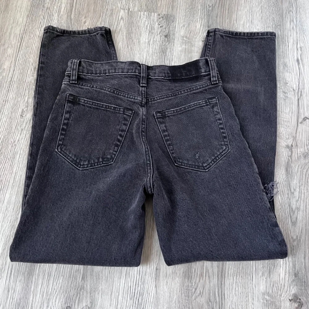 NWT Abercrombie & Fitch Jeans Womens 26 short Black 90s Straight ultra High Rise - Picture 6 of 7
